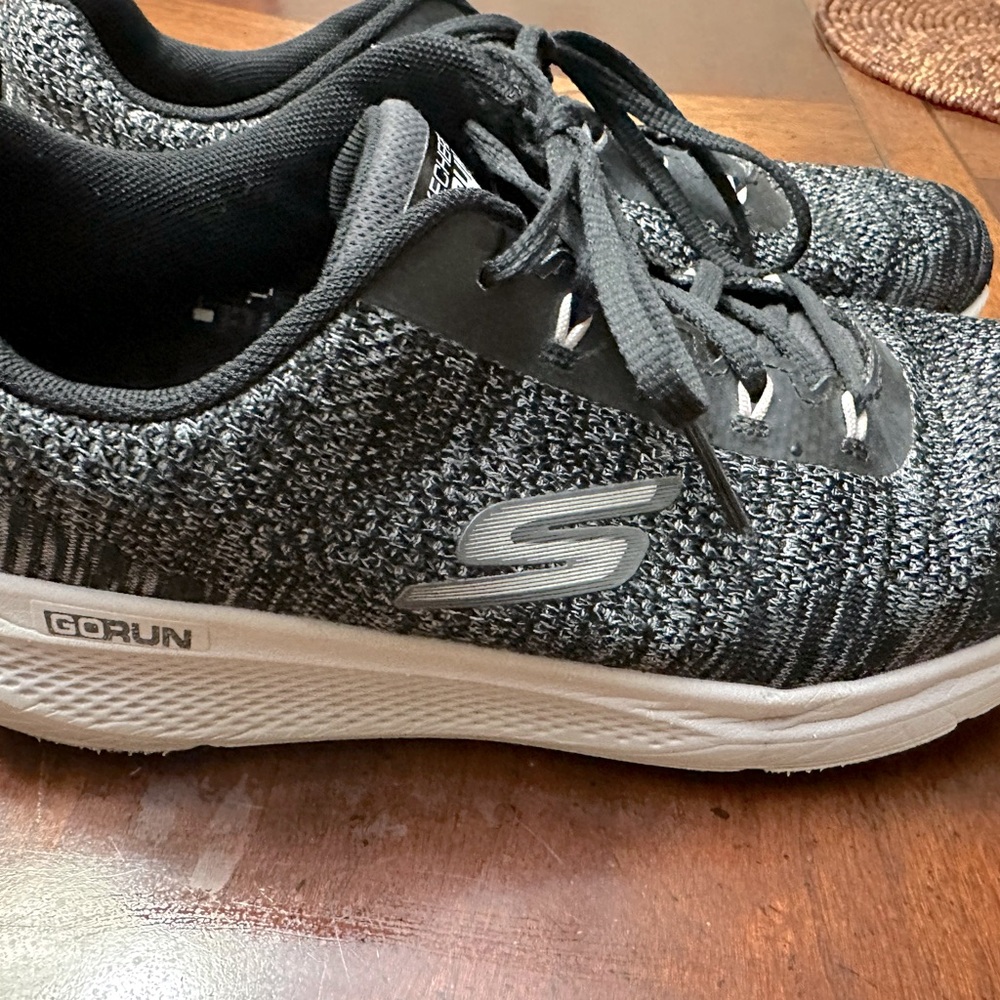 Go Run Skechers